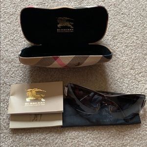 Burberry Accessories - Burberry Sunglass Burberry Accessories - Burberry Sunglass
